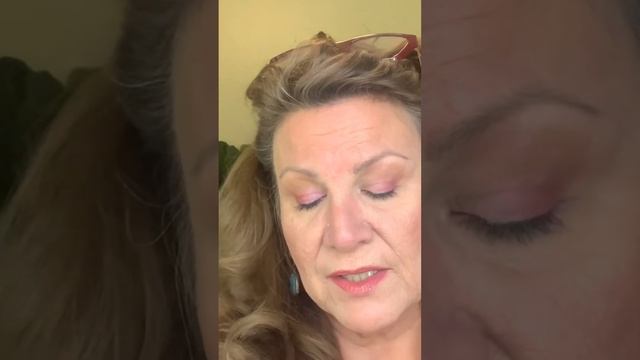 AKA “The Buffet” SerumMulti-Peptide + HA Serum смотреть онлайн