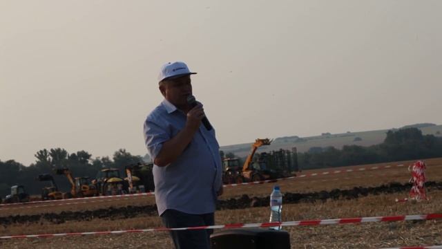 50 машини на полето - Оптиком направи Агропарад смотреть онлайн