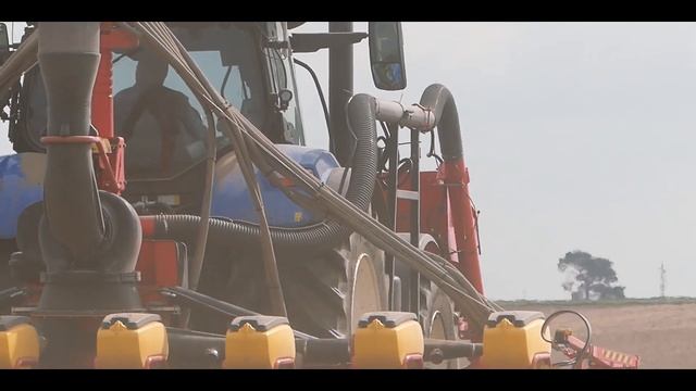 SIEW KUKURYDZY SAMOLOTEM! ✈️✈️ NEW HOLLAND T7.260 + VADERSTAD TEMPO V8 смотреть онлайн