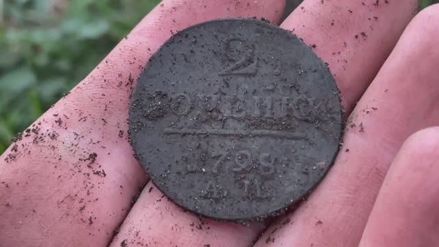 Шок!Нашел Пистолет и Серебряный Орден! смотреть онлайн