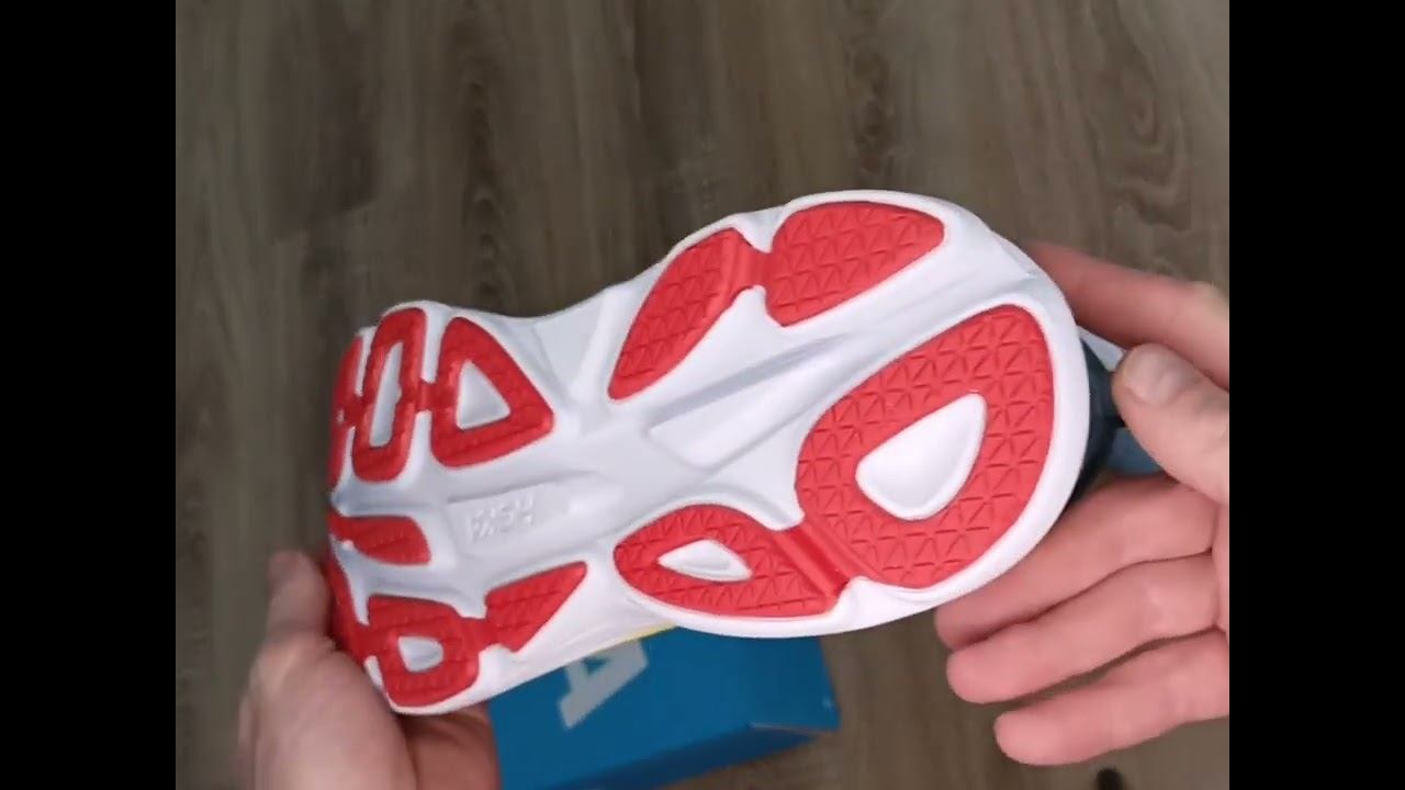 Беговые кроссовки hoka bondi 8. Ссылка на тг канал в описании. смотреть онлайн