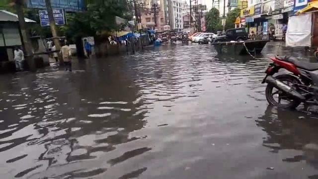 Our sweet guwahati ☺😊😂 | guwahati after 5 minutes of rain | water logging in guwahati | lakhtokia смотреть онлайн