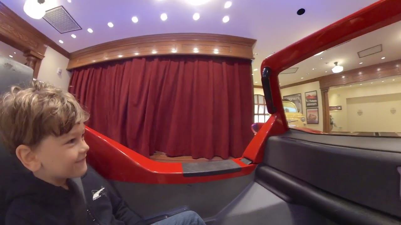 Radiator Springs Racers ride at Disney California Adventure Park (05.29.2023) смотреть онлайн
