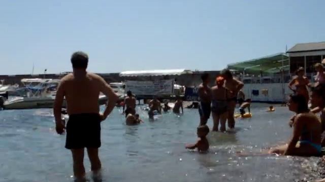 bimbo ke butta le pietre a mare ad amalfi смотреть онлайн