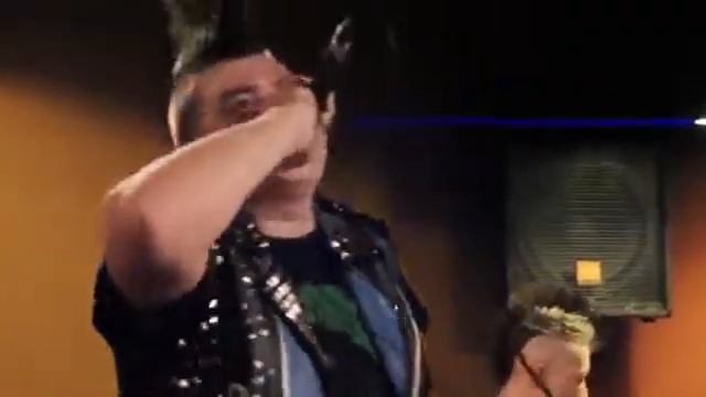 Зеленая Партия Come on are Punk смотреть онлайн