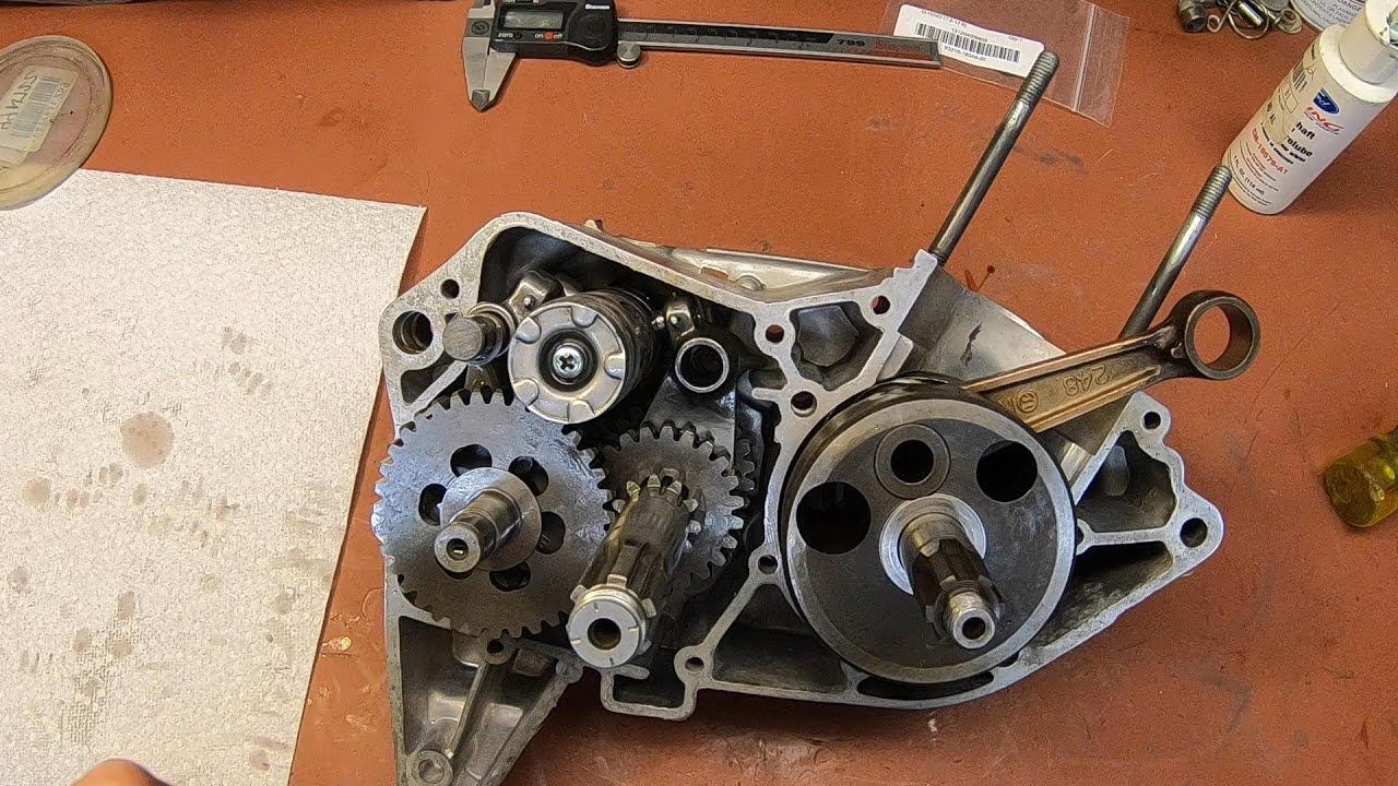 Yamaha 175 Enduro lower end build, CT 3 смотреть онлайн