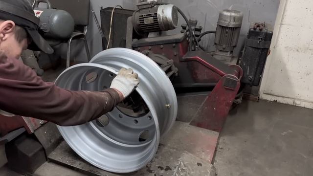 Колесо устало. Рейс на Нижний смотреть онлайн