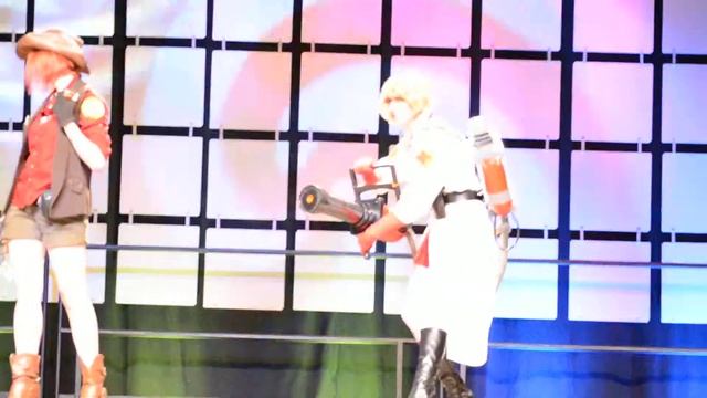 Phoenix Comicon 2013 - Team Red from Team Fortress смотреть онлайн