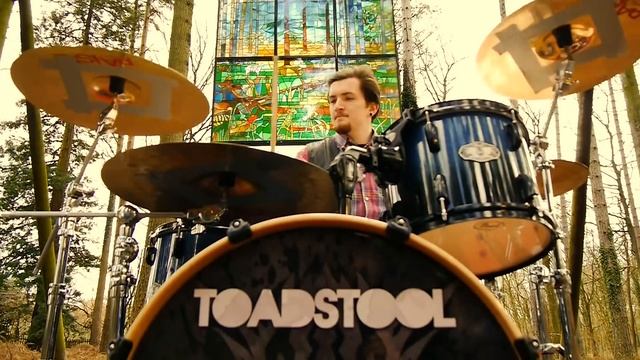 Toadstool - Don't Let Me Down смотреть онлайн