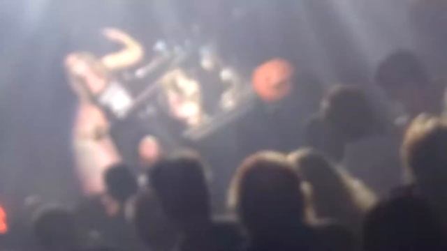 Nita Strauss смотреть онлайн