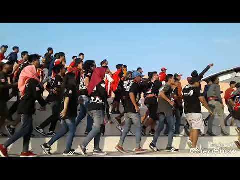 Curva North Delta DELTRAS 2-0 Maestro Parabola Rabu, 04/04/2018 смотреть онлайн