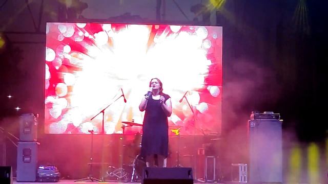 Елена Окишор - Грустит кленовая листва (День города Рени) смотреть онлайн