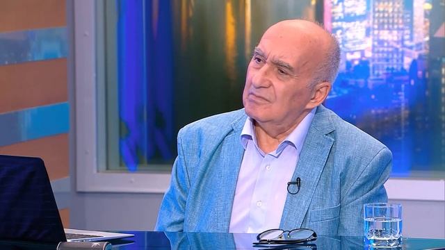 ЭВОЛЮЦИЯ ЯЗЫКОВ смотреть онлайн
