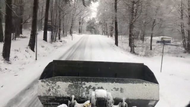 En kort tur genom Lill-Jans skogen смотреть онлайн
