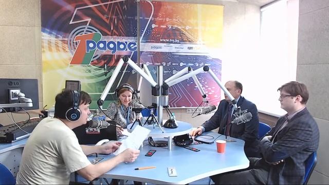 ЕАЭС: развіваць узаемавыгадны інтарэс! – «Актуальны мікрафон» смотреть онлайн