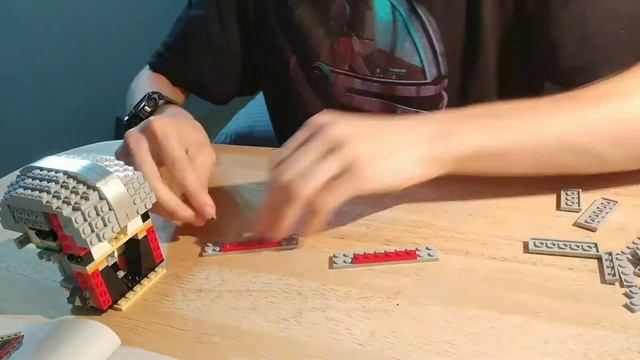 Lego Star Wars 75328 - The Mandalorian Helmet Speed Build смотреть онлайн