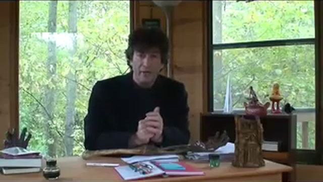 Neil Gaiman accepts his award for The Graveyard Book смотреть онлайн