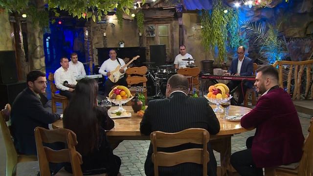 Monika Nazaryan - En Garnan ,Mi Lacacni