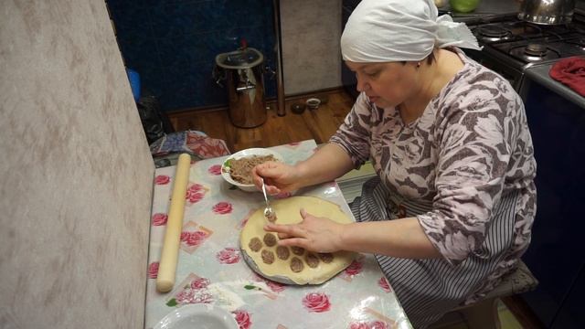 474/Дана Кирюху балует. Обувь дрянь смотреть онлайн