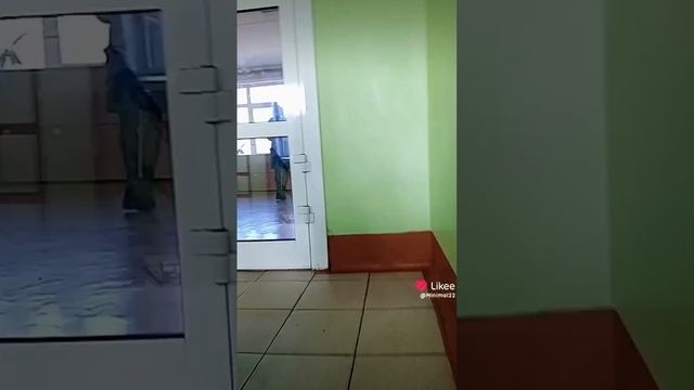 жизнь иногда выпускает жало смотреть онлайн