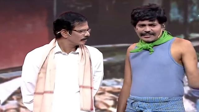 ஒட்டு கேட்டு வந்த அரசியல்வாதியை கேள்வி கேட்டு ஓட விட்ட смотреть онлайн