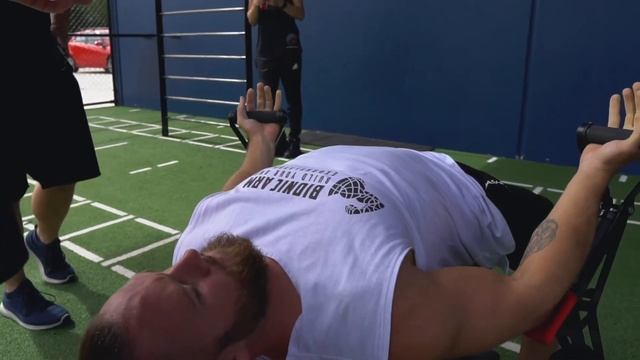 Watch this epic chest workout with the Bionic Arms! смотреть онлайн