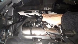 Renault Sandero 2018 г.в. Установка сигнализации с автозапуском StarLine А93 2can2lin Своими Руками.