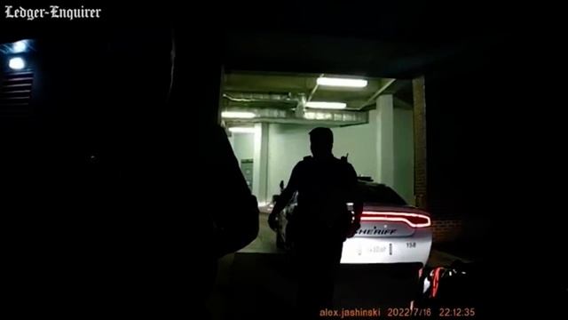 COP FIGHT: SHERIFF & POLICE STANDOFF Prisoners GO FREE From JAIL No Response To Burglary In Progres смотреть онлайн