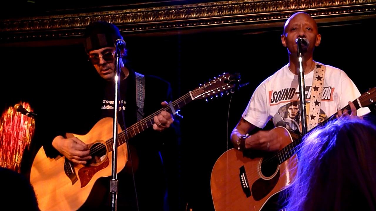 The Sound and Vision of David Bowie: Mark Plati & Gail Ann Dorsey - Dead Man Walking смотреть онлайн
