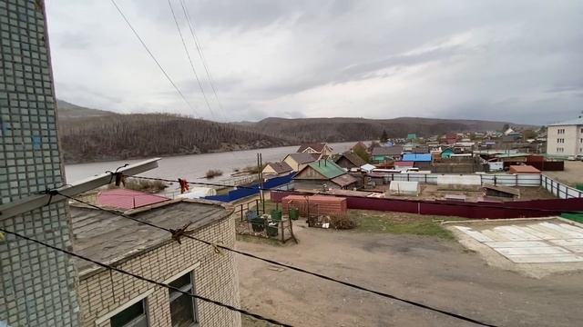 Ветер 30 м/с.Вот как я пою .#ветер #погода #май смотреть онлайн