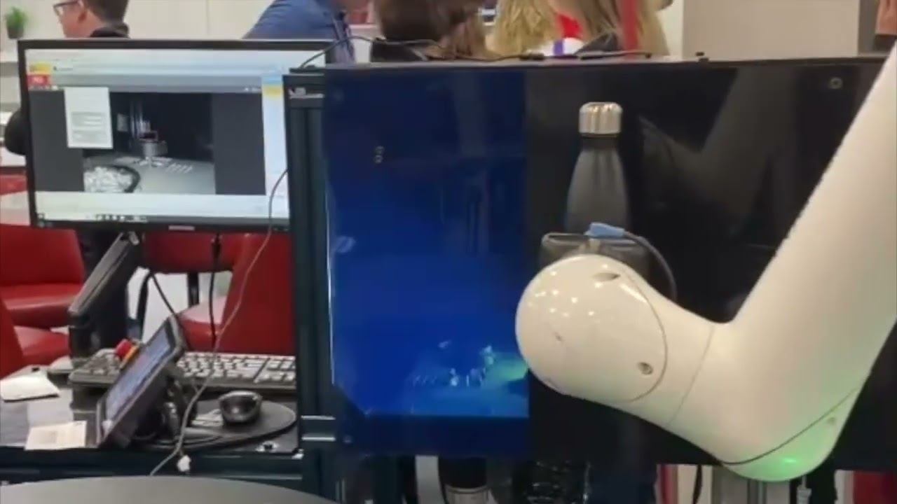 ZONA the ZBOT at PPAI EXPO 2023 смотреть онлайн