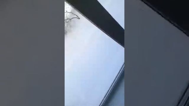 ЧТО БУДЕТ ЕСЛИ СКИНУТЬ БАТАРЕЮ С ТРЕТЬЕГО ЭТАЖА ШКОЛЫ ?! смотреть онлайн