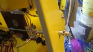 Кораблик для прикормки. Боковые сбросы.