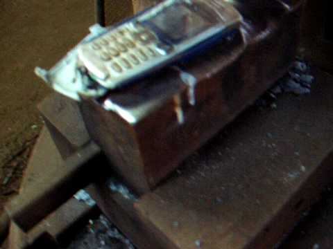 test-sony ericsson kontra młot :) смотреть онлайн