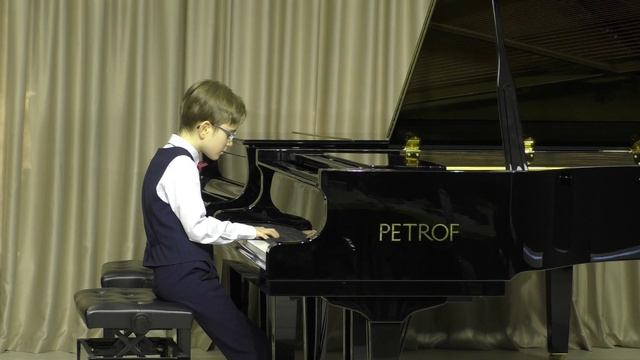 1)Э.Григ.Менуэт(Минувшие дни),лирич-кие пьесы (т-дь 6)op.57 2)А. Скрябин.Этюд, до-диез минор,ор.2№1 смотреть онлайн