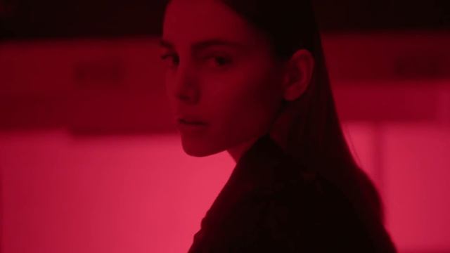 Givenchy Rouge Interdit смотреть онлайн