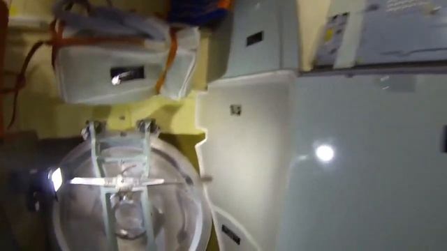 Космонавт Прокопьев показал на видео дыру в «Союзе» смотреть онлайн