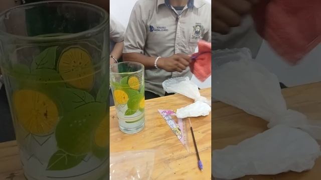 Experimentos con fluidos смотреть онлайн