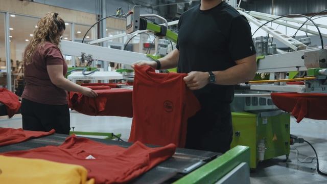 Our Screen printing process in action. смотреть онлайн