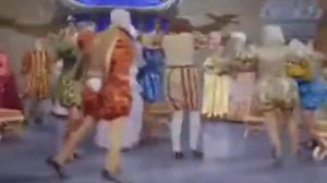 к/ф Золушка(8 мая 1947).песня "Добрый жук".