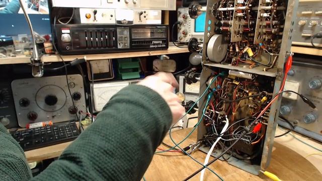 Canadian PYE Model 39HC Video 40 - Fault in IF Transformer? смотреть онлайн