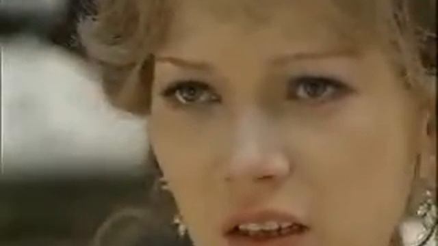 Что-нибудь важное для такой минуты смотреть онлайн