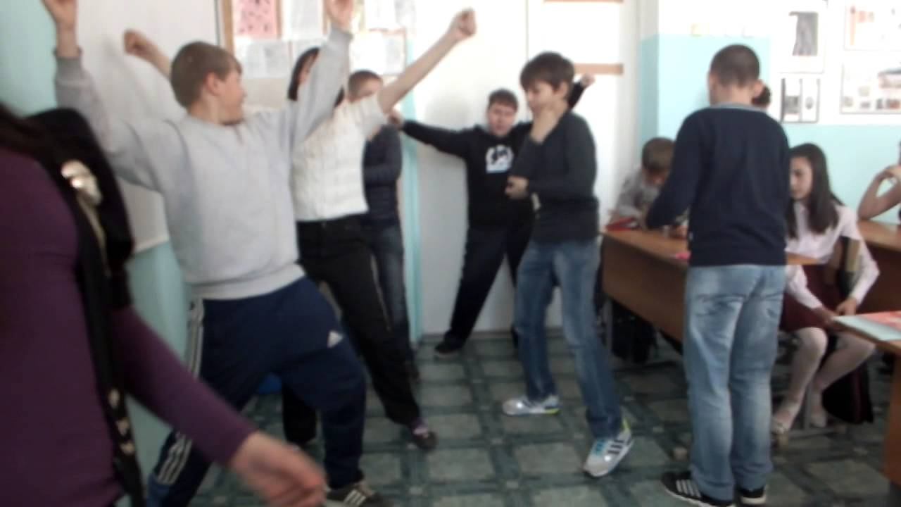 как мальчики танцуют в 77 школе 5 класс б смотреть онлайн