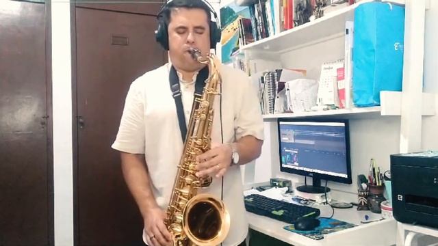 Nana Caymmi - Resposta ao tempo (sax tenor cover) смотреть онлайн