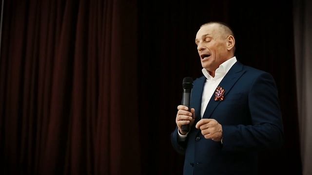 Песня для группы компаний "ЮгСтройИнвест" «Ты только мечтай» Слова и музыка: Константин Конотопцев смотреть онлайн