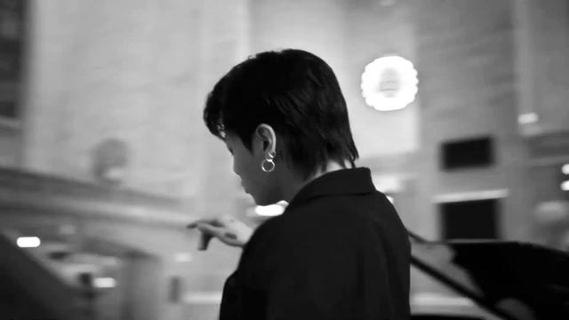jungkook calvin klein spring campaign 2024 twixtor clips смотреть онлайн