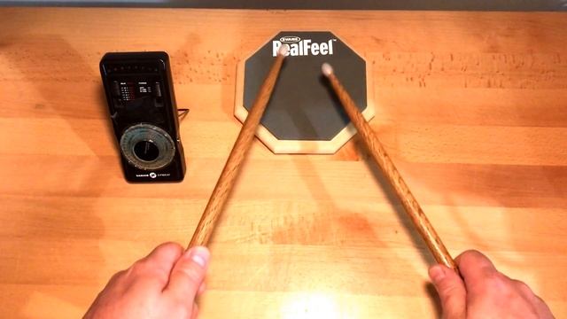 Mickey's Minute - Lesson #3: Rudiment #1 - The Single-Stroke Roll смотреть онлайн