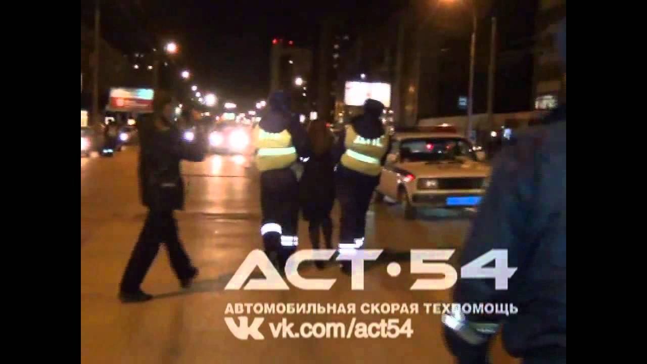 Буйная Эй мент давай сюда мой паспорт! смотреть онлайн