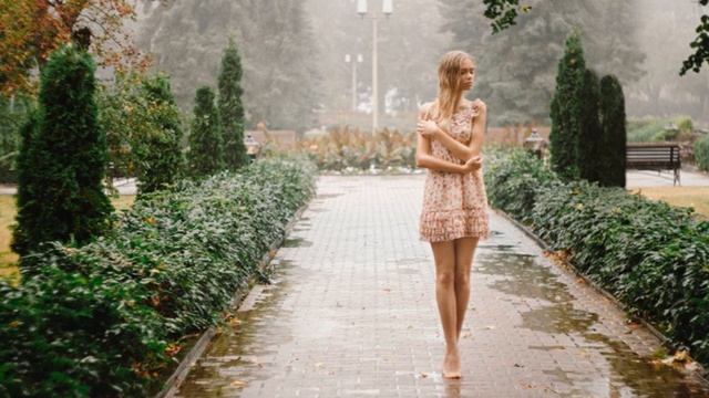 На улице дождь смотреть онлайн