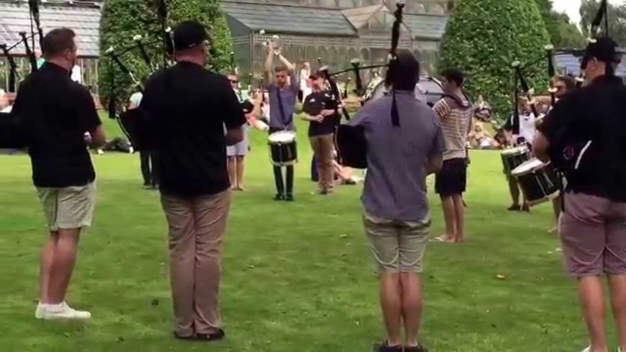 Pipeband practices at Botanic Gardens Glasgow 13.08.15 смотреть онлайн